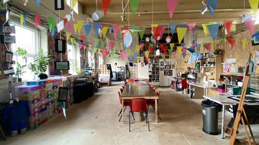 Keystage 1/2  (age 4-11) Art class-CreARTives-1