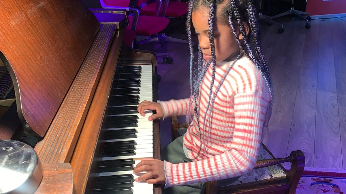 Margaret's Music - 30 minute Piano Lesson-Margaret's Music-1