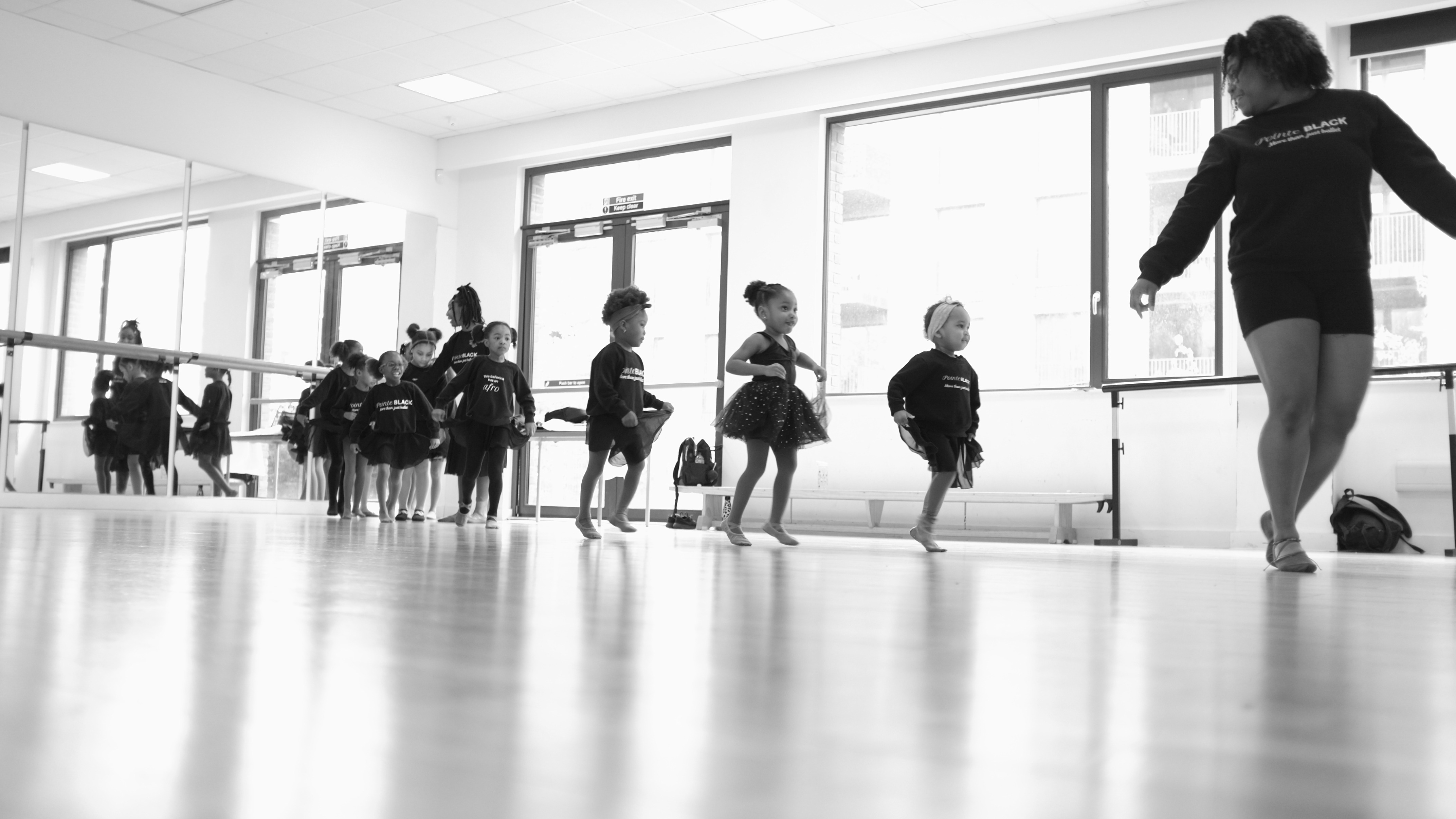 J Troupe Battersea: Winter Term #1 - PointeBlack