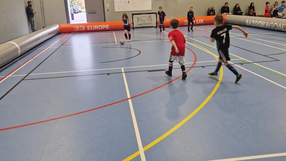 undefined-3v3UK Manchester-3