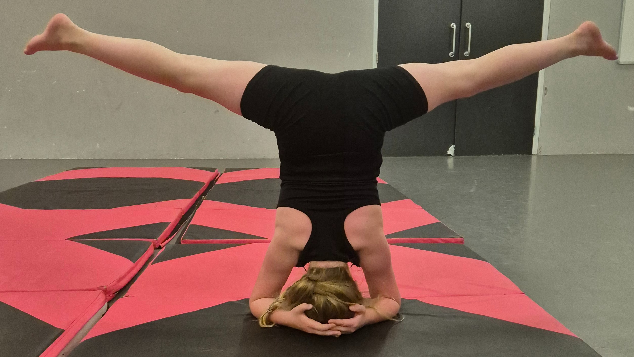 Acro Class — photo 3