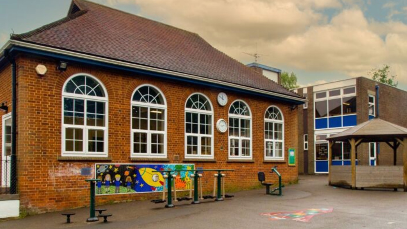 Lightwater Village Infant School Afterschool Clubs-Complete Coaching-0