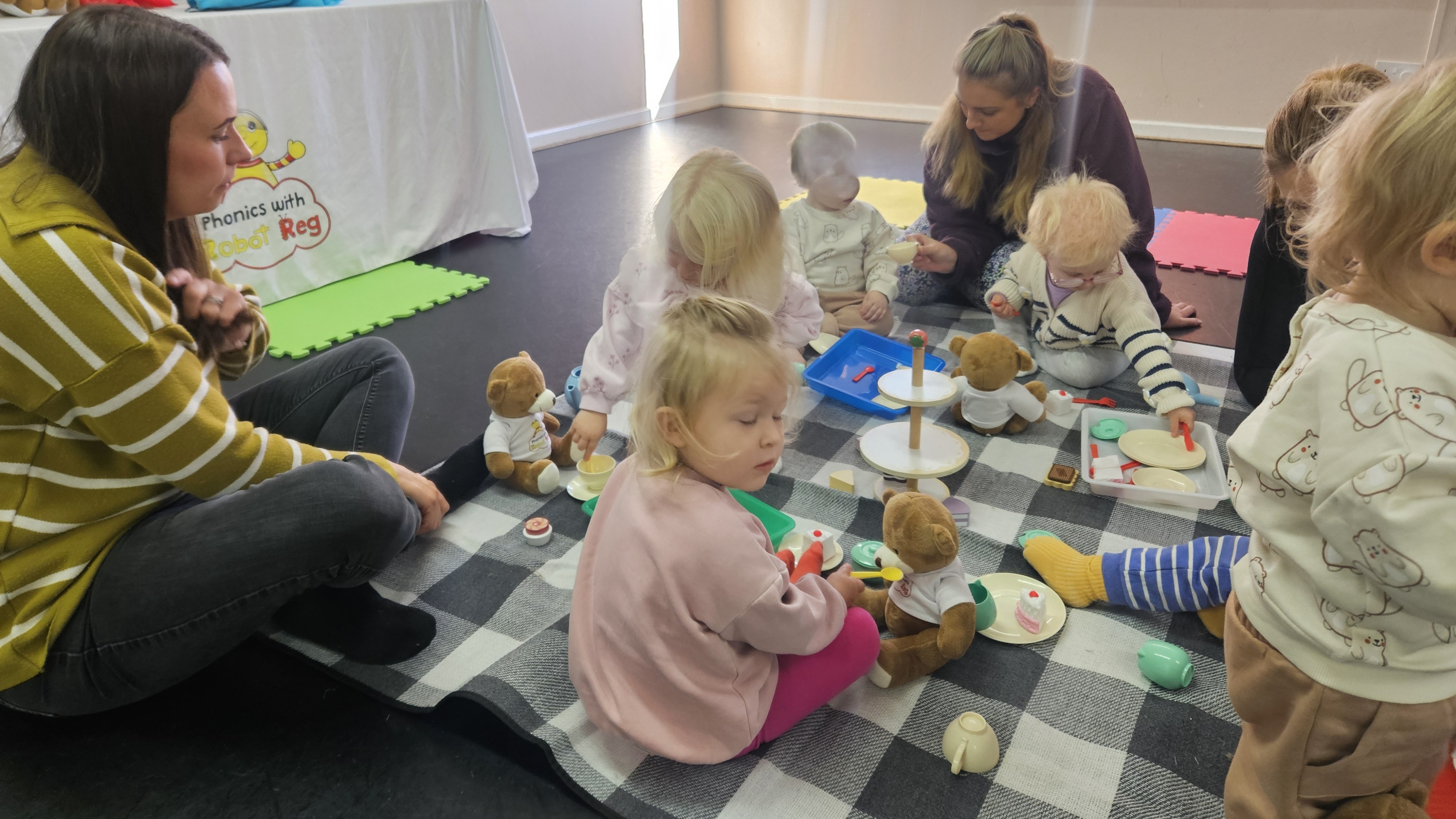 Minis Class - Eversley Park — photo 2