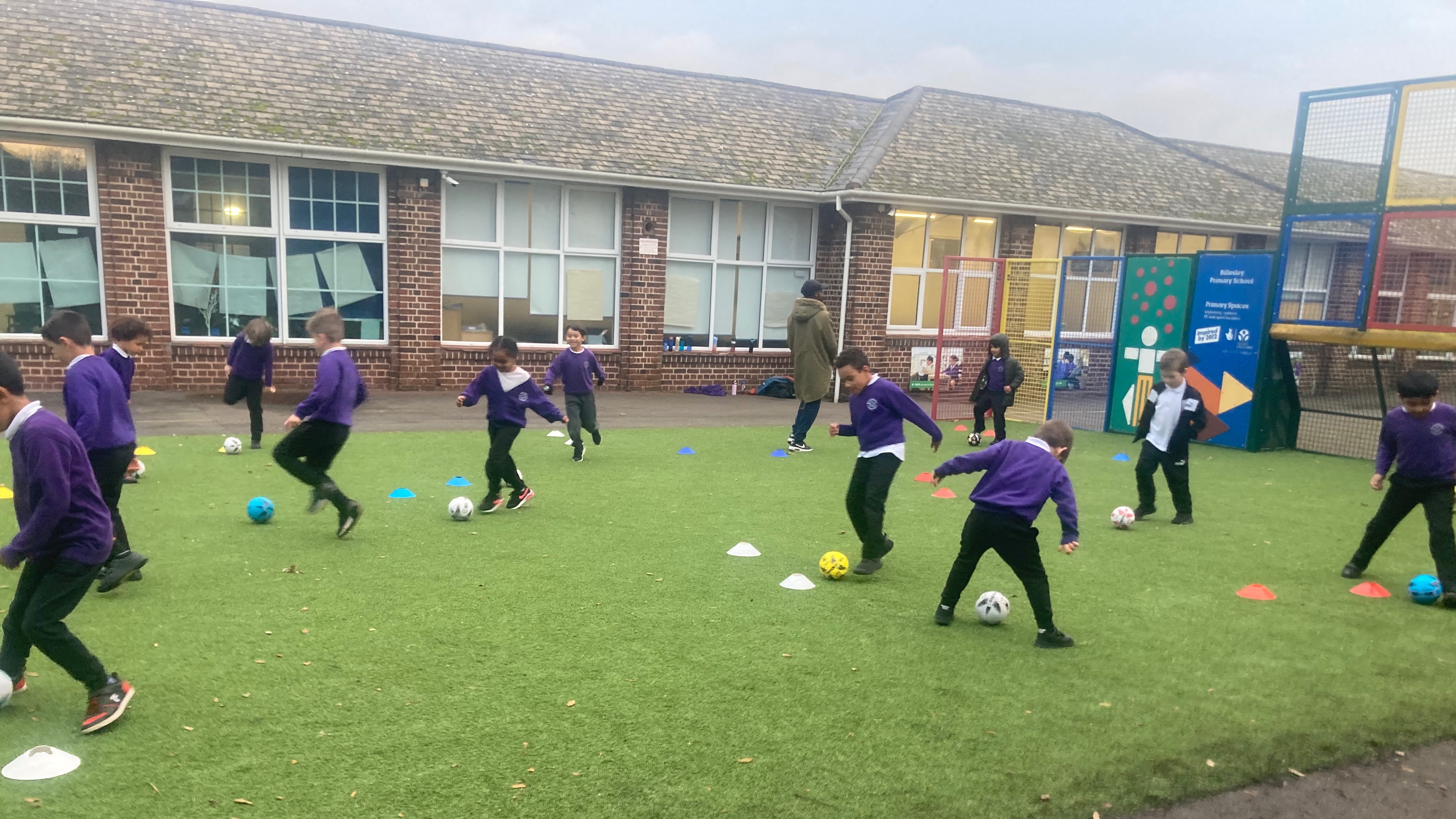B2 Year 3-4 Thursday Football Billesley Primary — photo 3