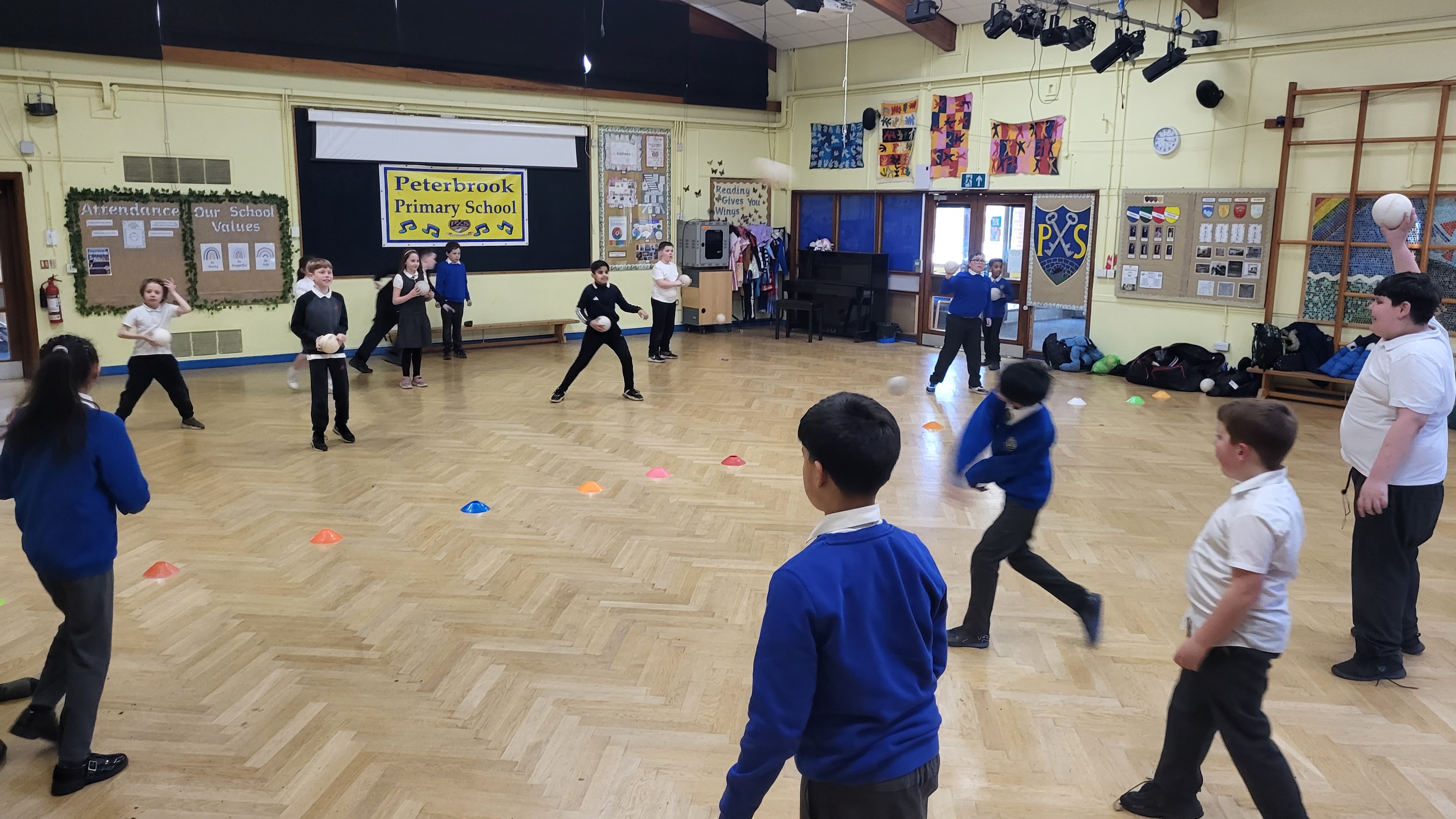 P1 Year 4-6 Friday Multi-Sports Peterbrook Primary — photo 3