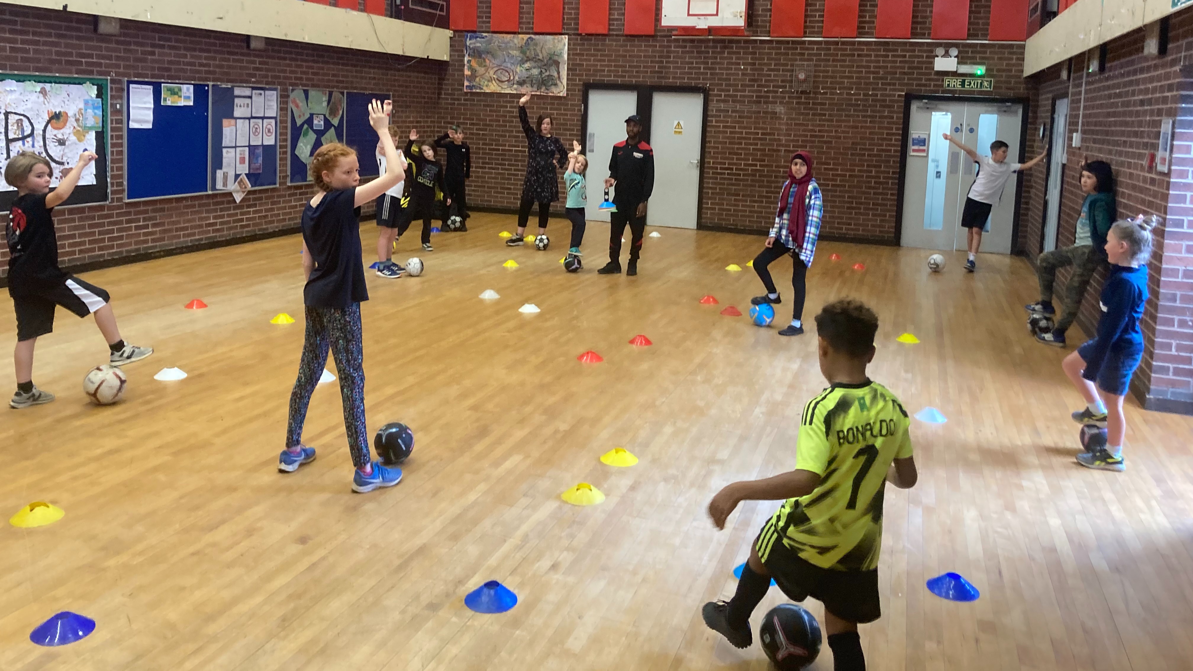 HE1 Ages 8 -14 Home Ed Tuesday Football Bearwood — photo 3