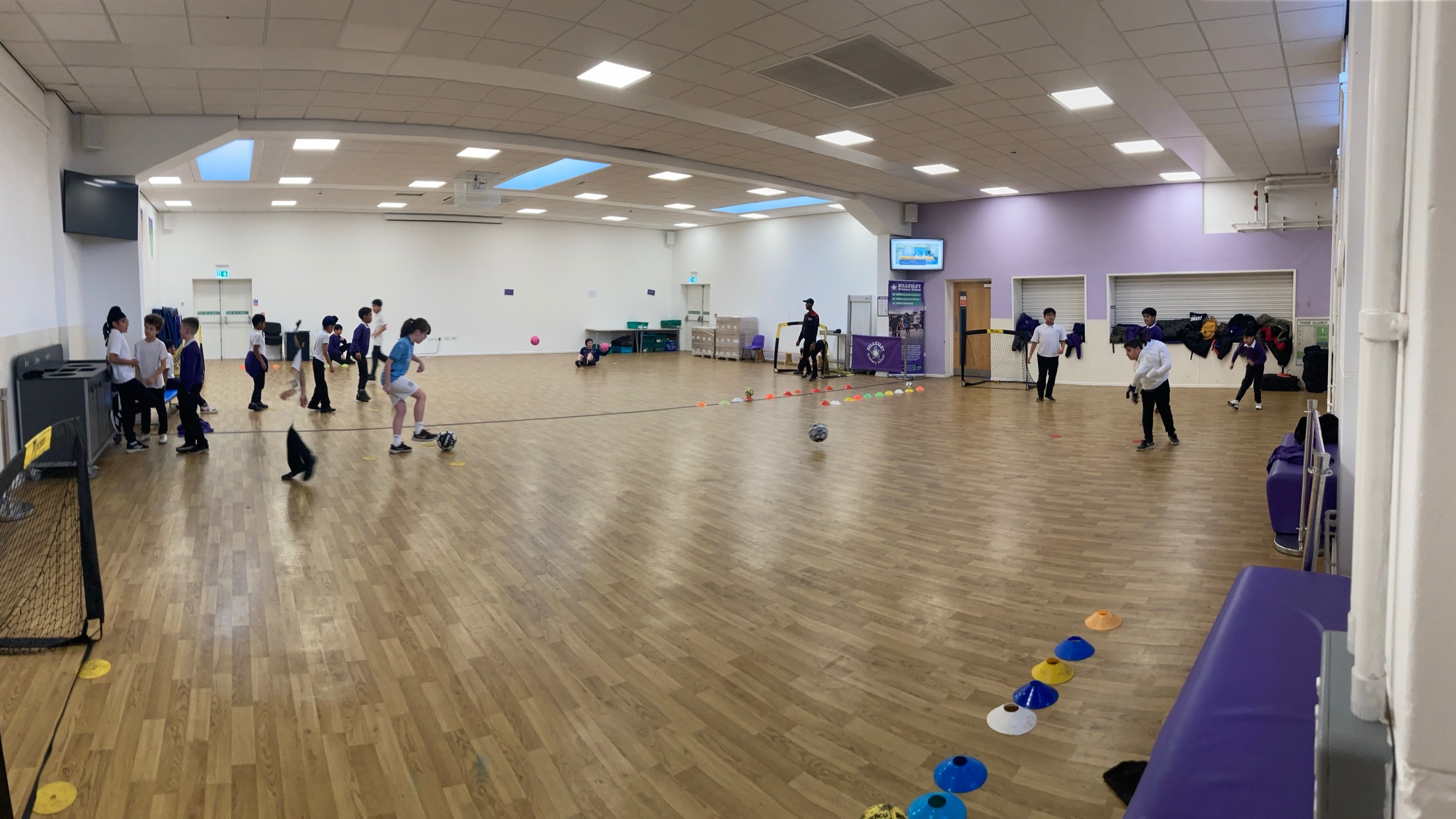 B1 Year 5-6 Wednesday Football Billesley Primary-Football Funatics-2