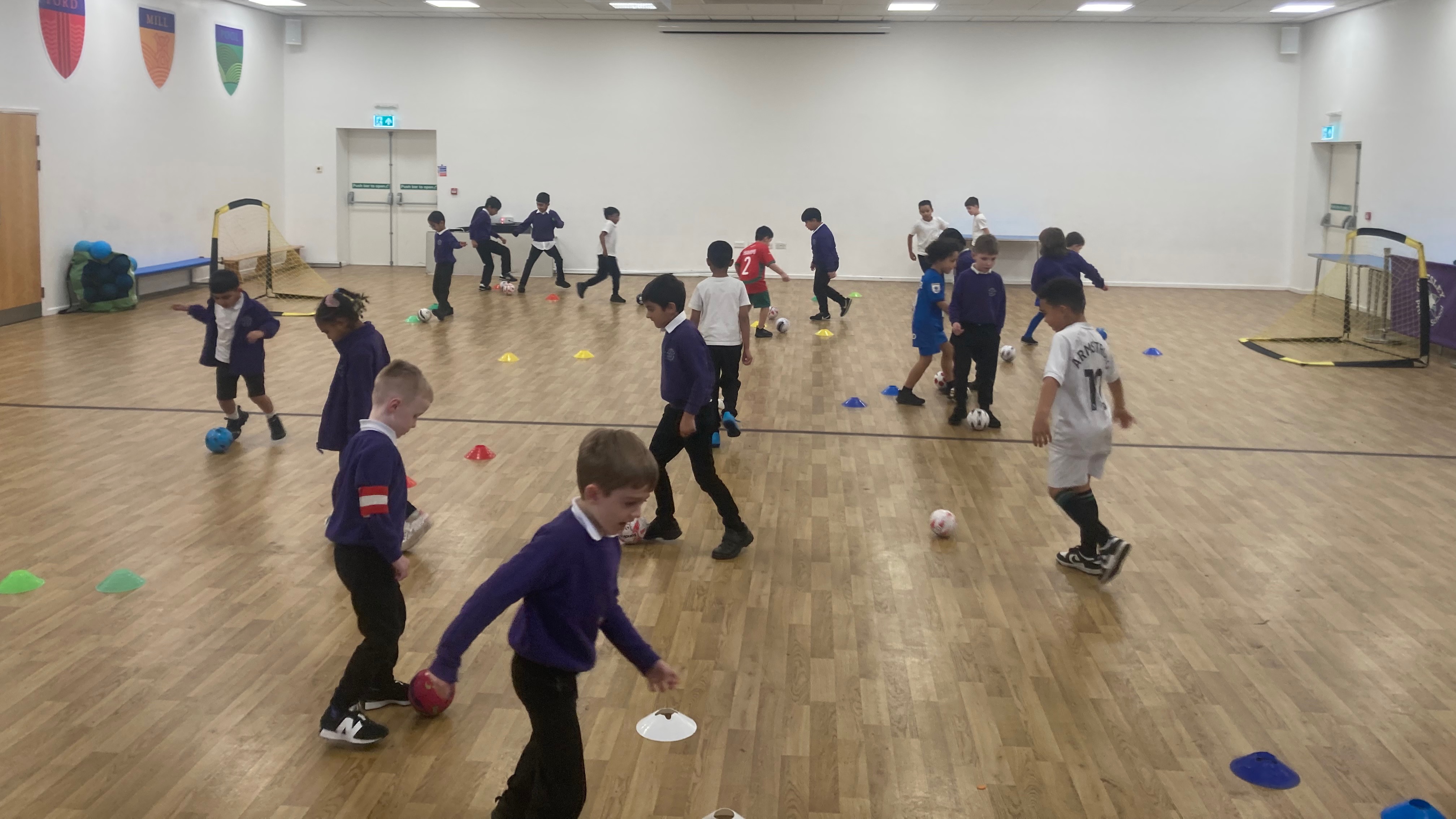 B2 Year 3-4 Thursday Football Billesley Primary — photo 4