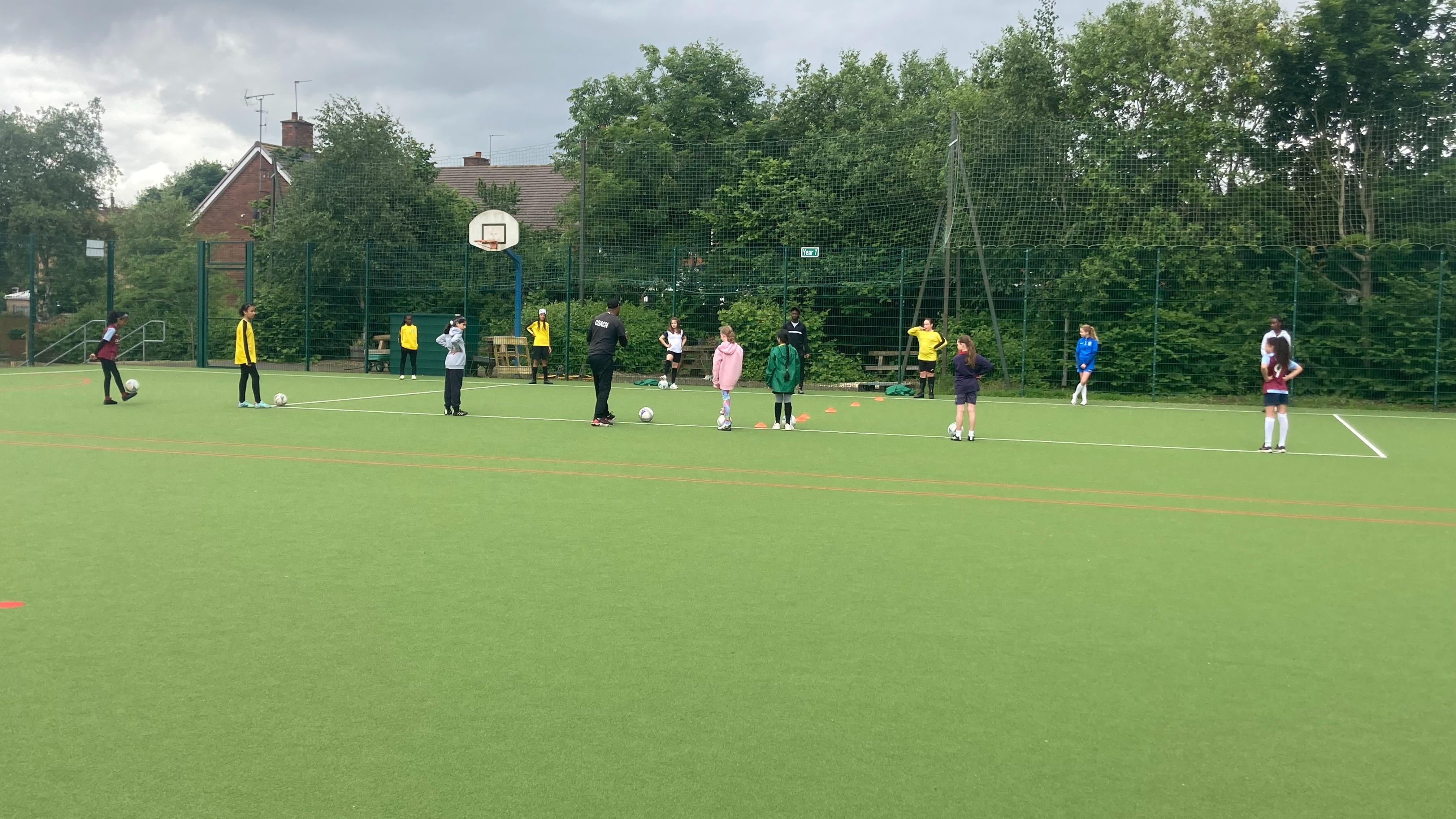 FF4 Year 4 - 9 Girls Saturday Wheelers Lane Football — photo 2