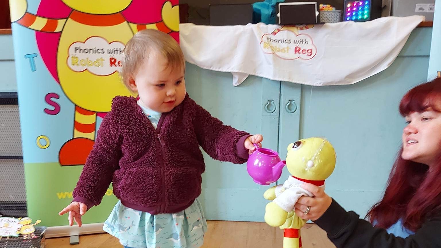 Minis Phonics with Robot Reg - WWVH — photo 3