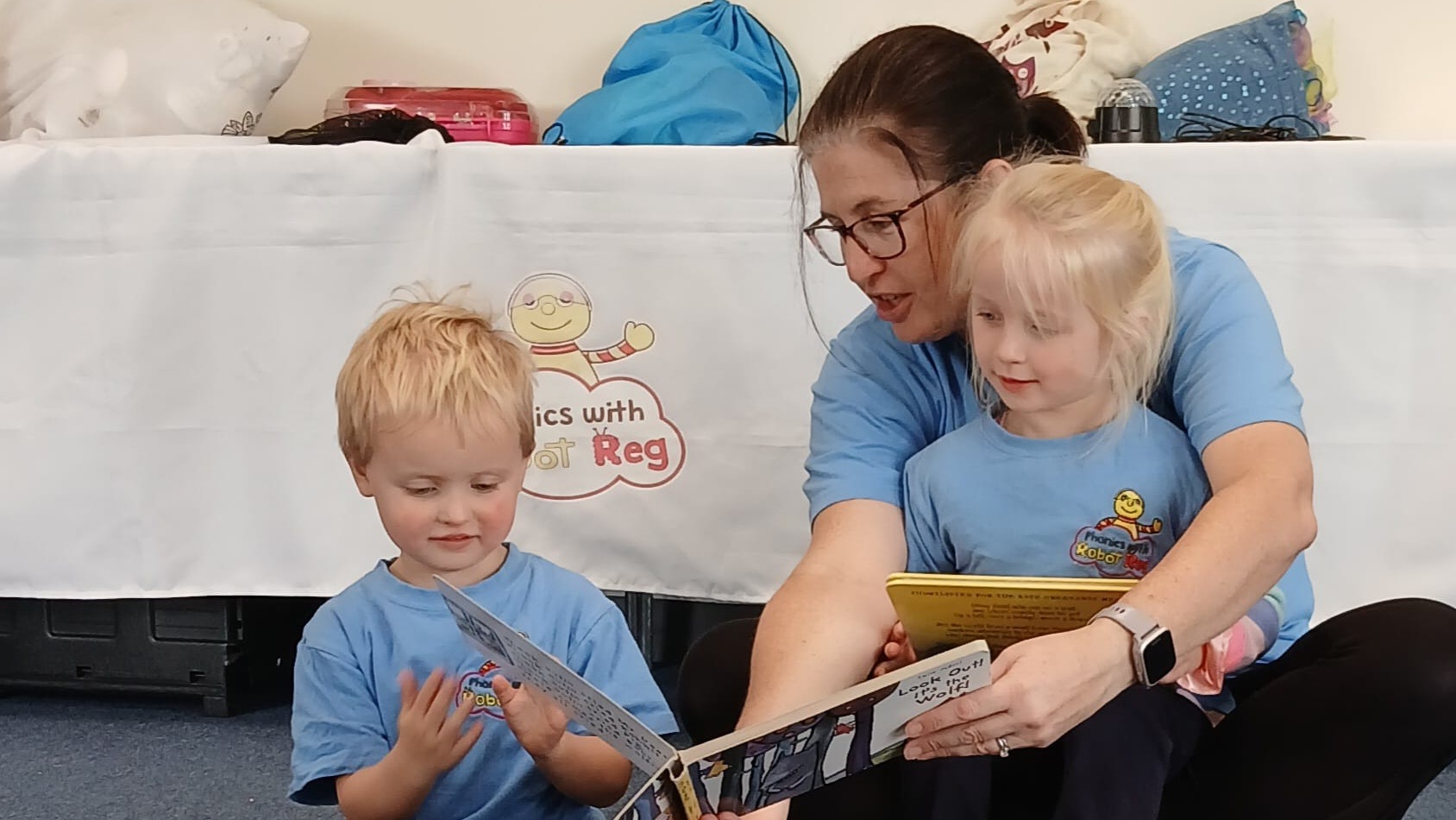 undefined-Phonics with Robot Reg Central Beds-1