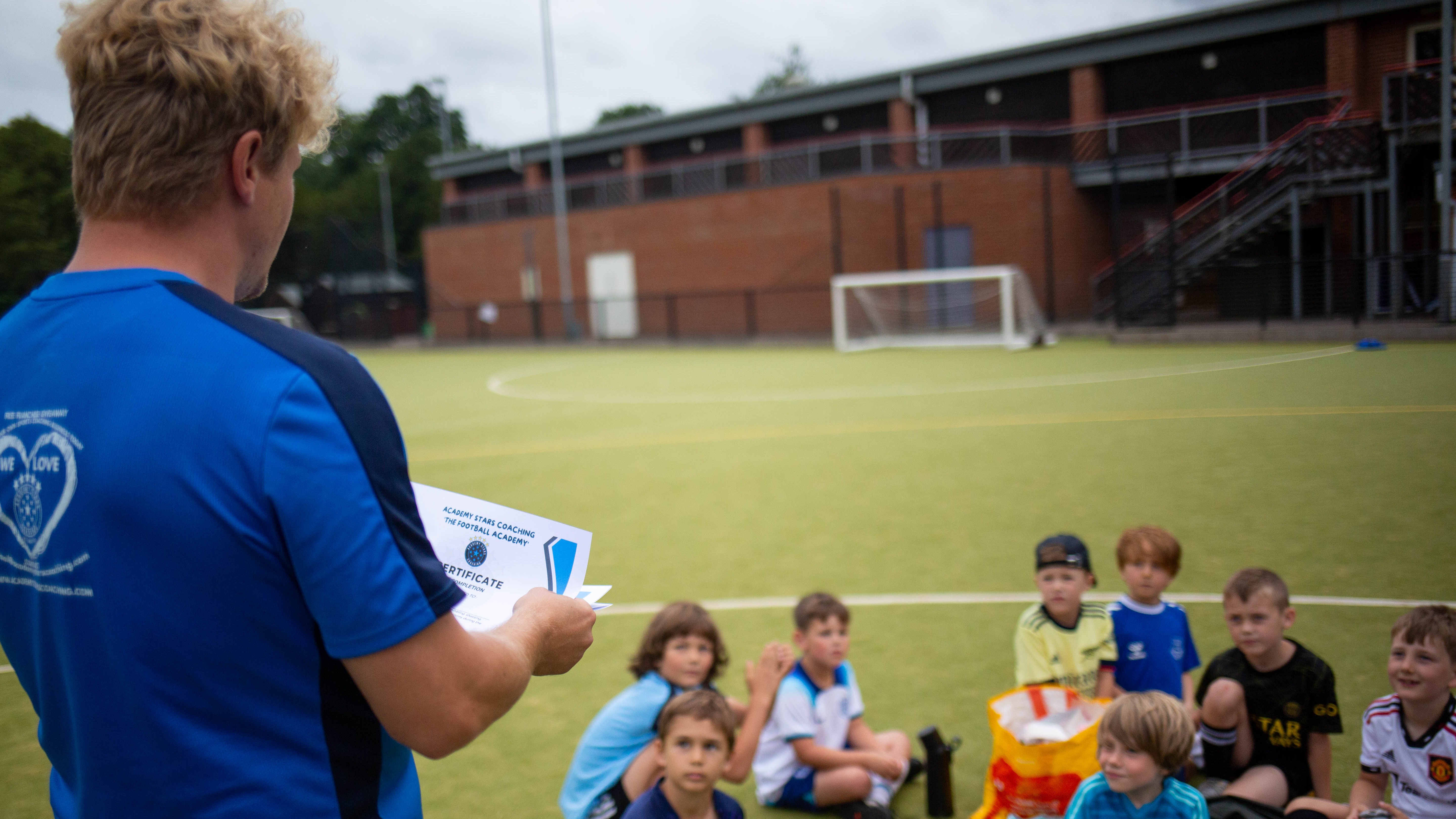 26/27 EARLSWOOD JNR FOOTBALL Yrs 3-6-TUES PM-Starts 15Sept — photo 4