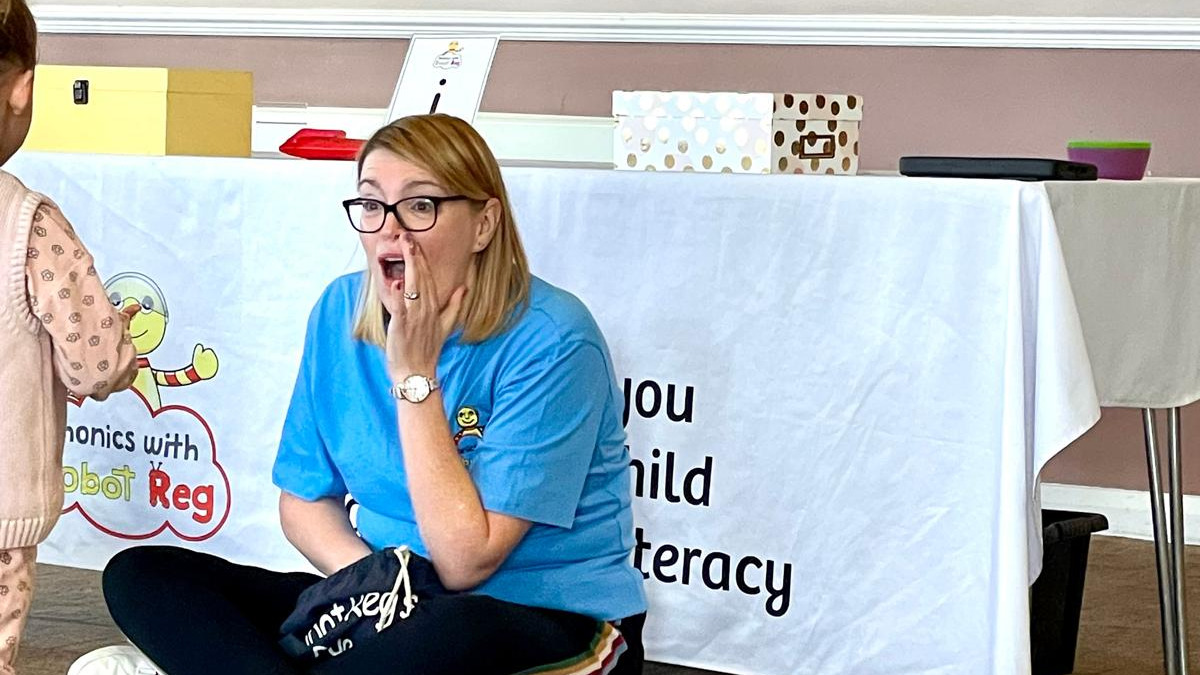 Pre-school Grange-Phonics with Robot Reg - Hockley, Rayleigh & South Woodham Ferrers-3