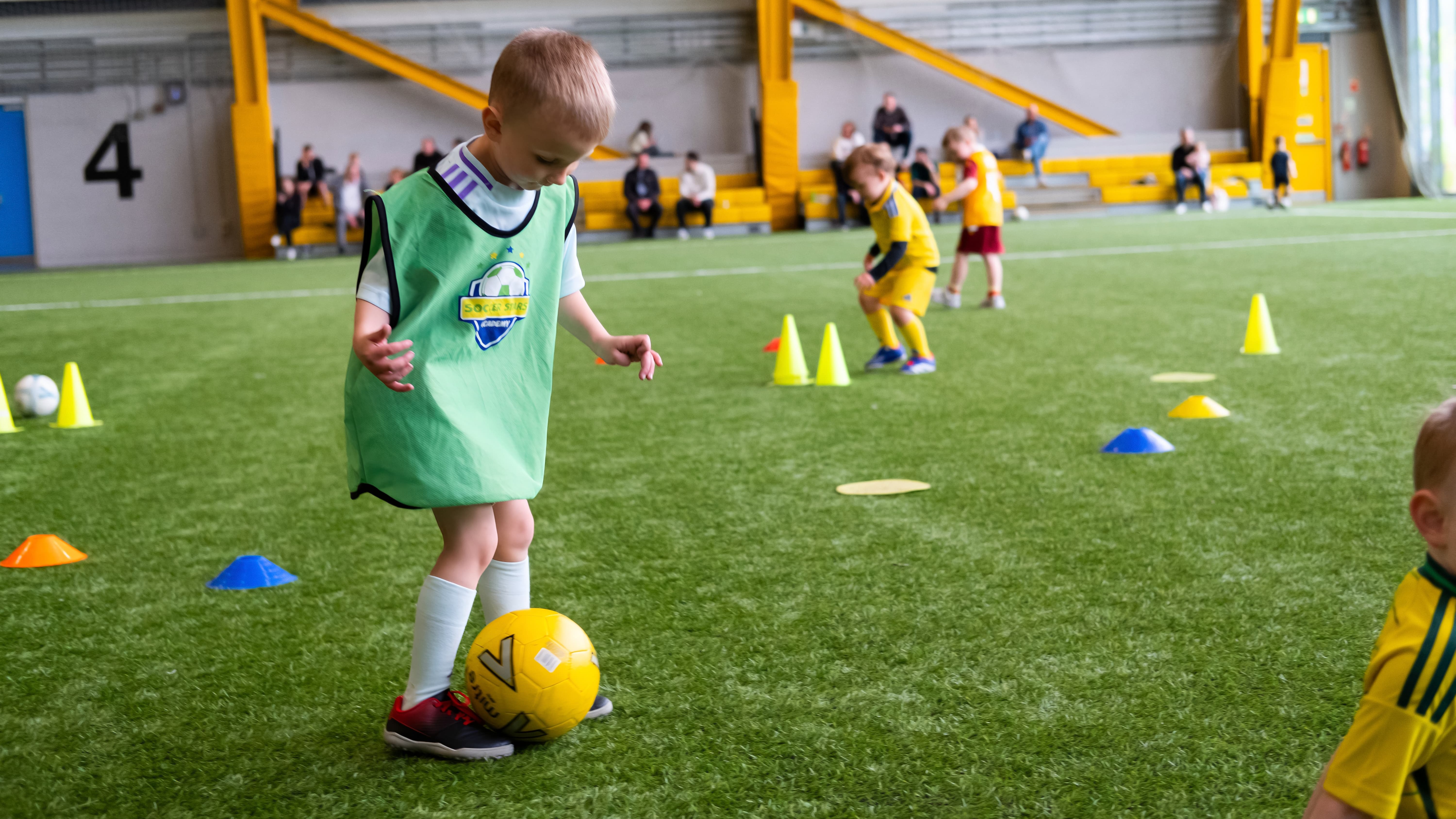 Bright Stars - Newton Mearns-Soccer Stars Academy Renfrewshire-1
