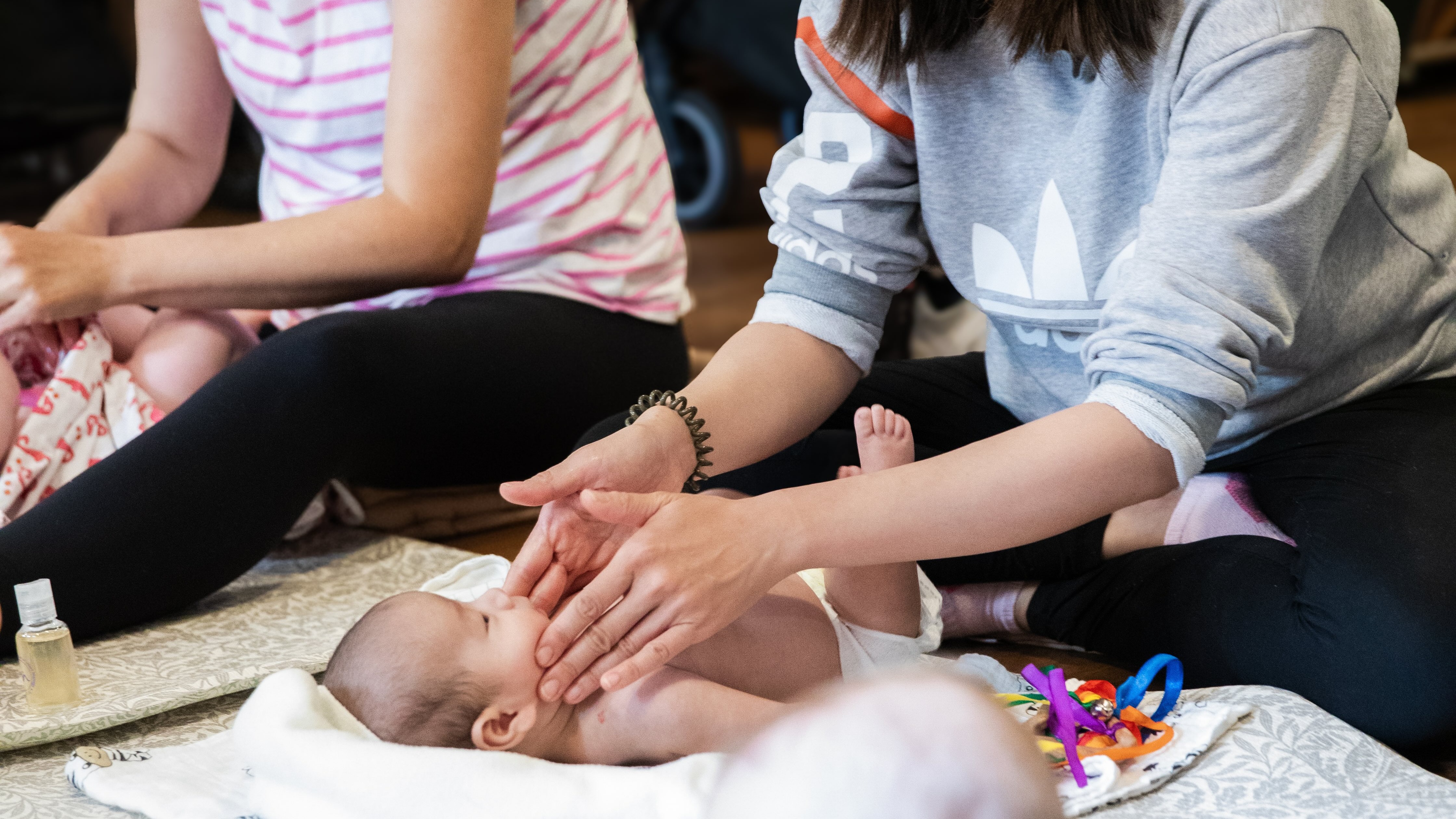 Baby Massage (0-12 Months) — photo 4
