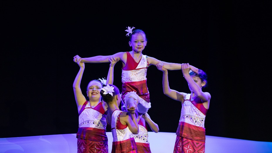 Monday - Junior contemporary