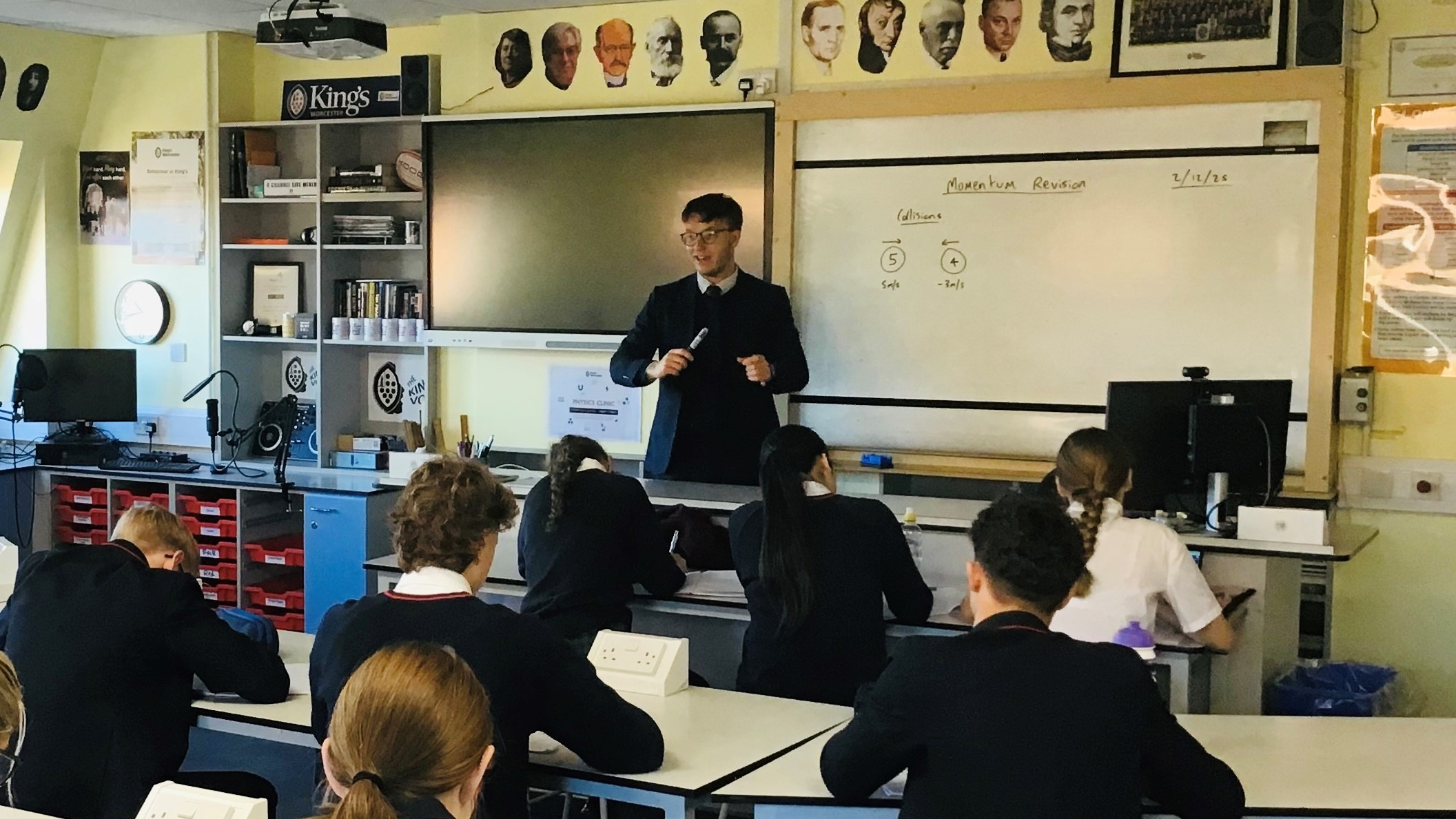 IGCSE/GCSE Physics Revision Courses - King's Worcester