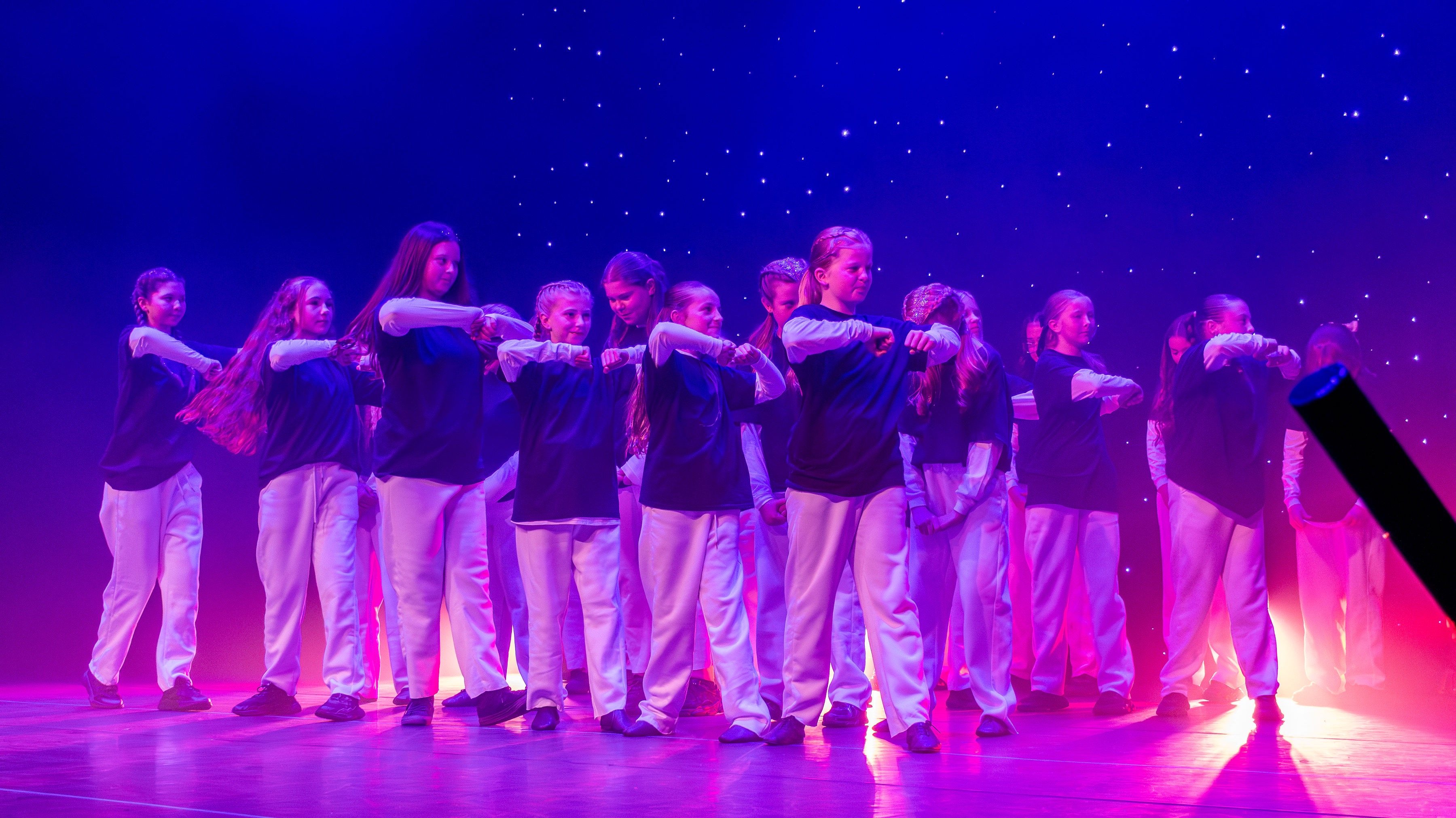 Young Senior Street Dance P7-S1 — photo 3