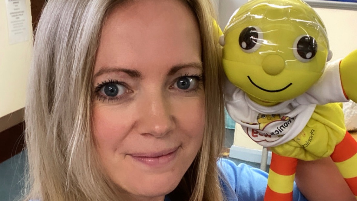 Phonics with Robot Reg - Maidenhead and Twyford