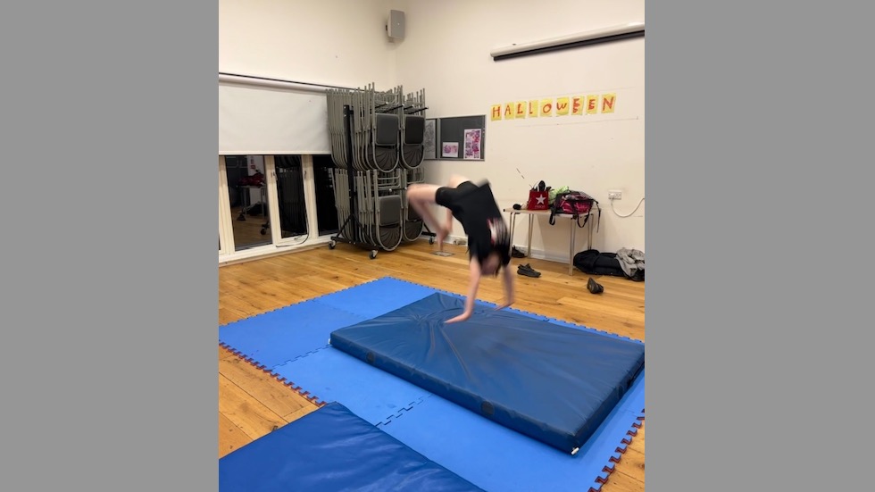 Acro Level 3 — photo 2