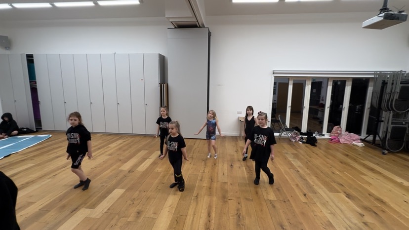 Junior 2 - Dance
