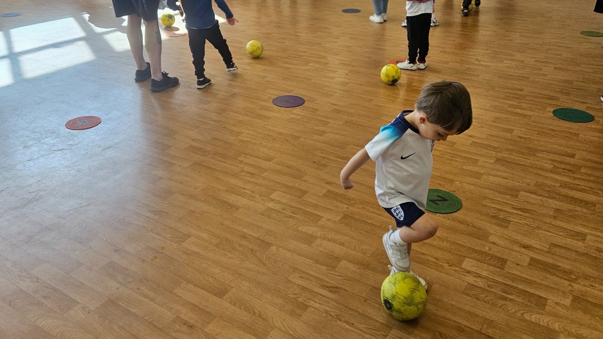 Saturday RL Hughes Emerging Stars 2 – 3.5 Year Olds-Skillwise Sports-3