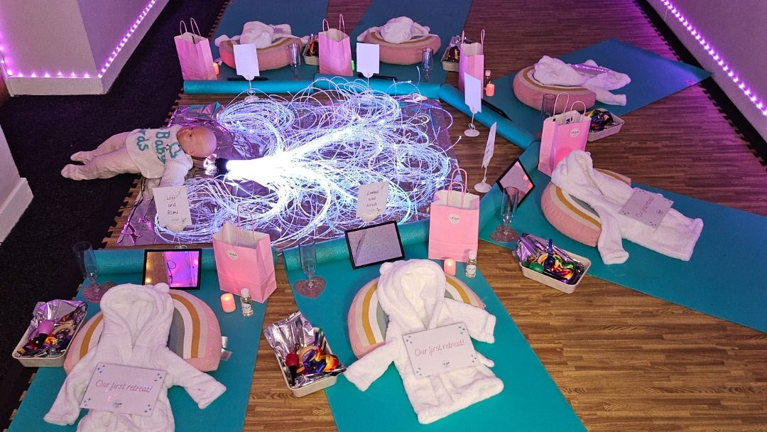 Mummy and Me Luxury Retreat-Wee Baby Birds-1