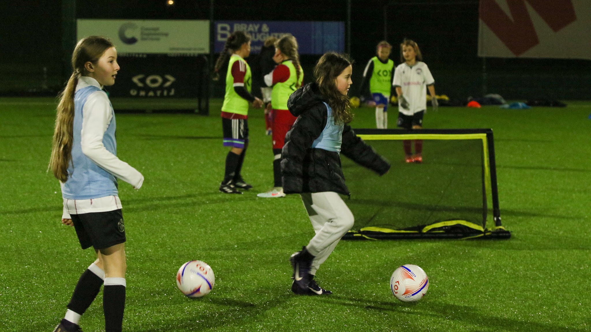 Year 2-4 (Girls-only) Football - Portishead — photo 2