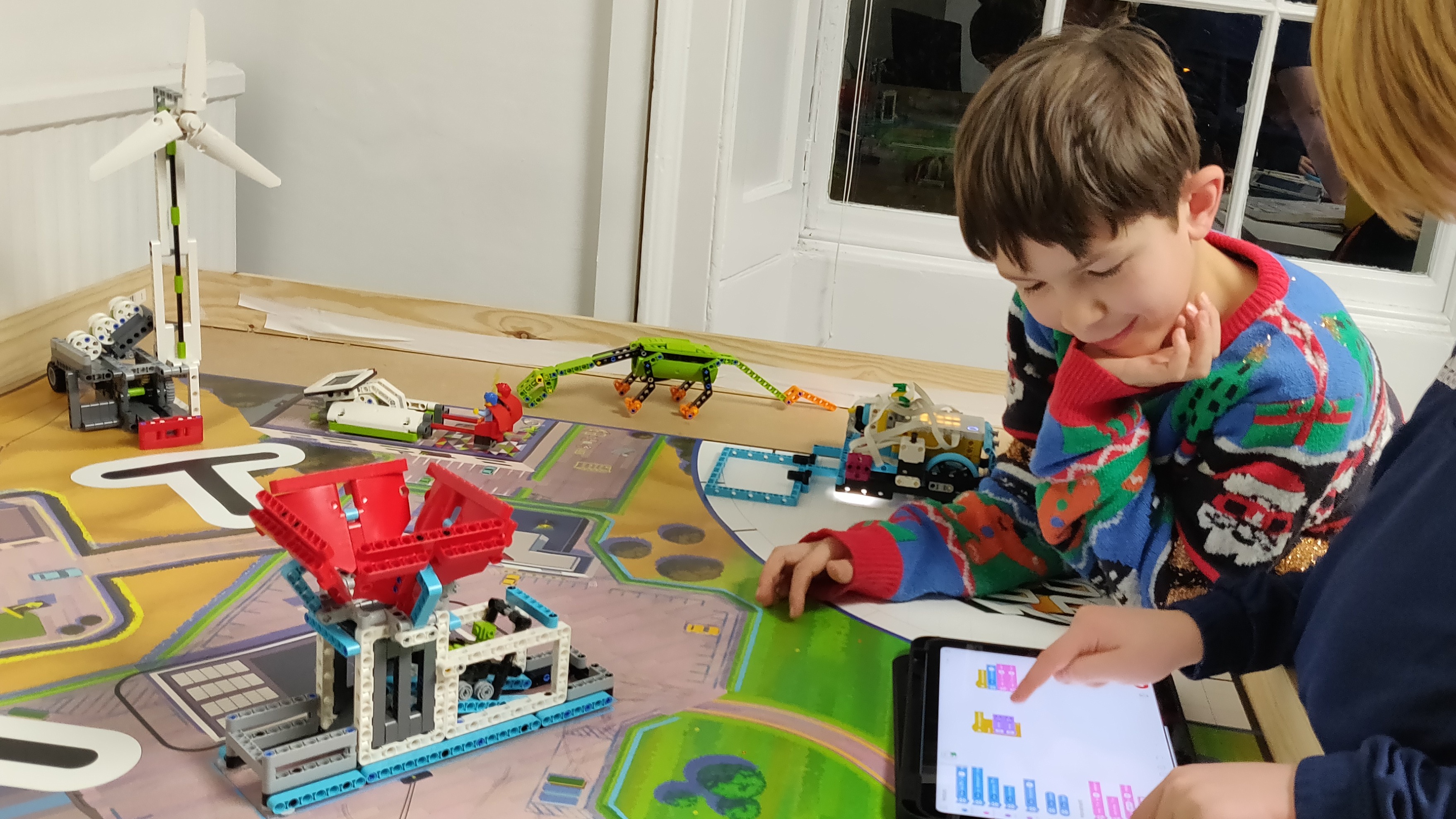 Advanced LEGO Robotics competition: SHMC-Beyond Blocks-0