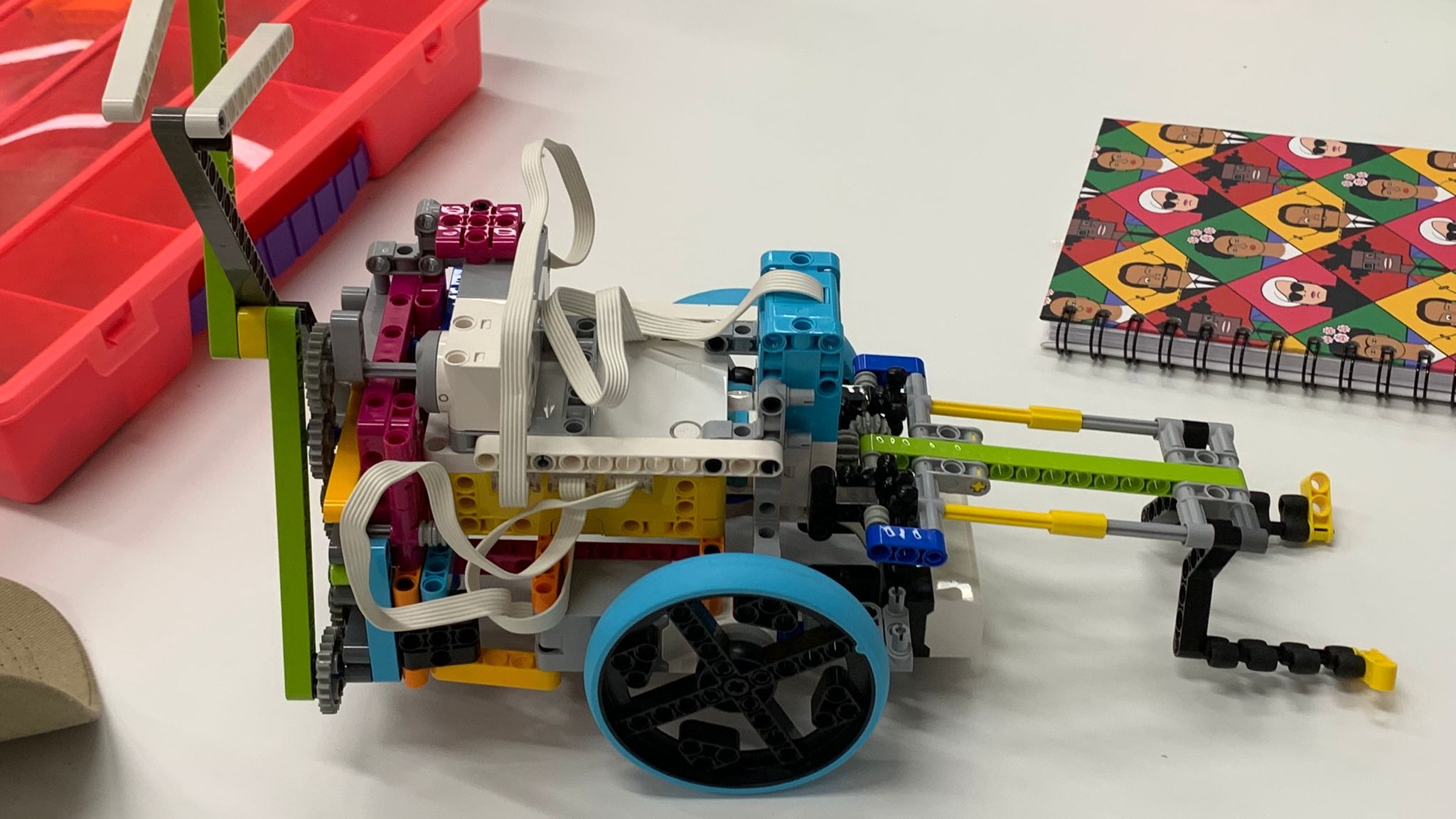 Advanced LEGO Robotics competition: SHMC-Beyond Blocks-1