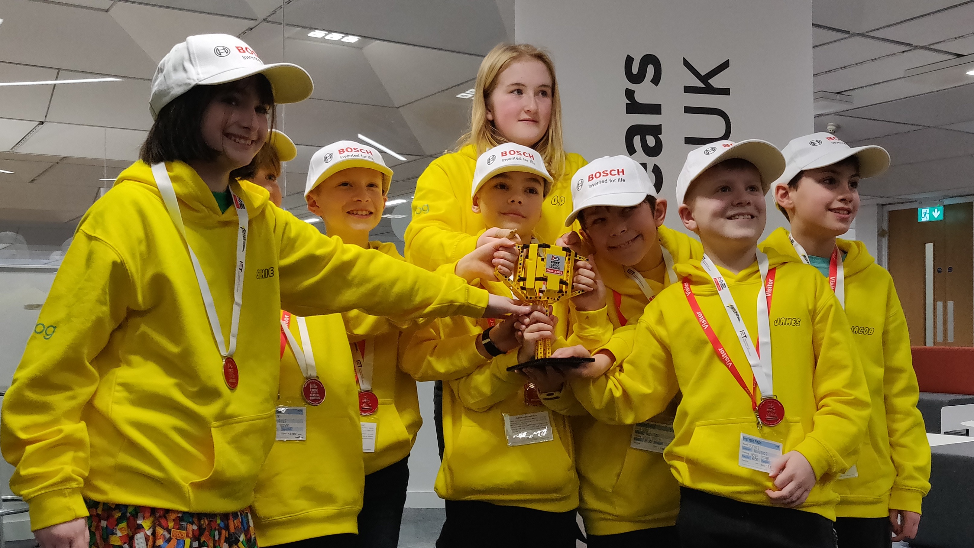 Advanced LEGO Robotics competition: SHMC-Beyond Blocks-2