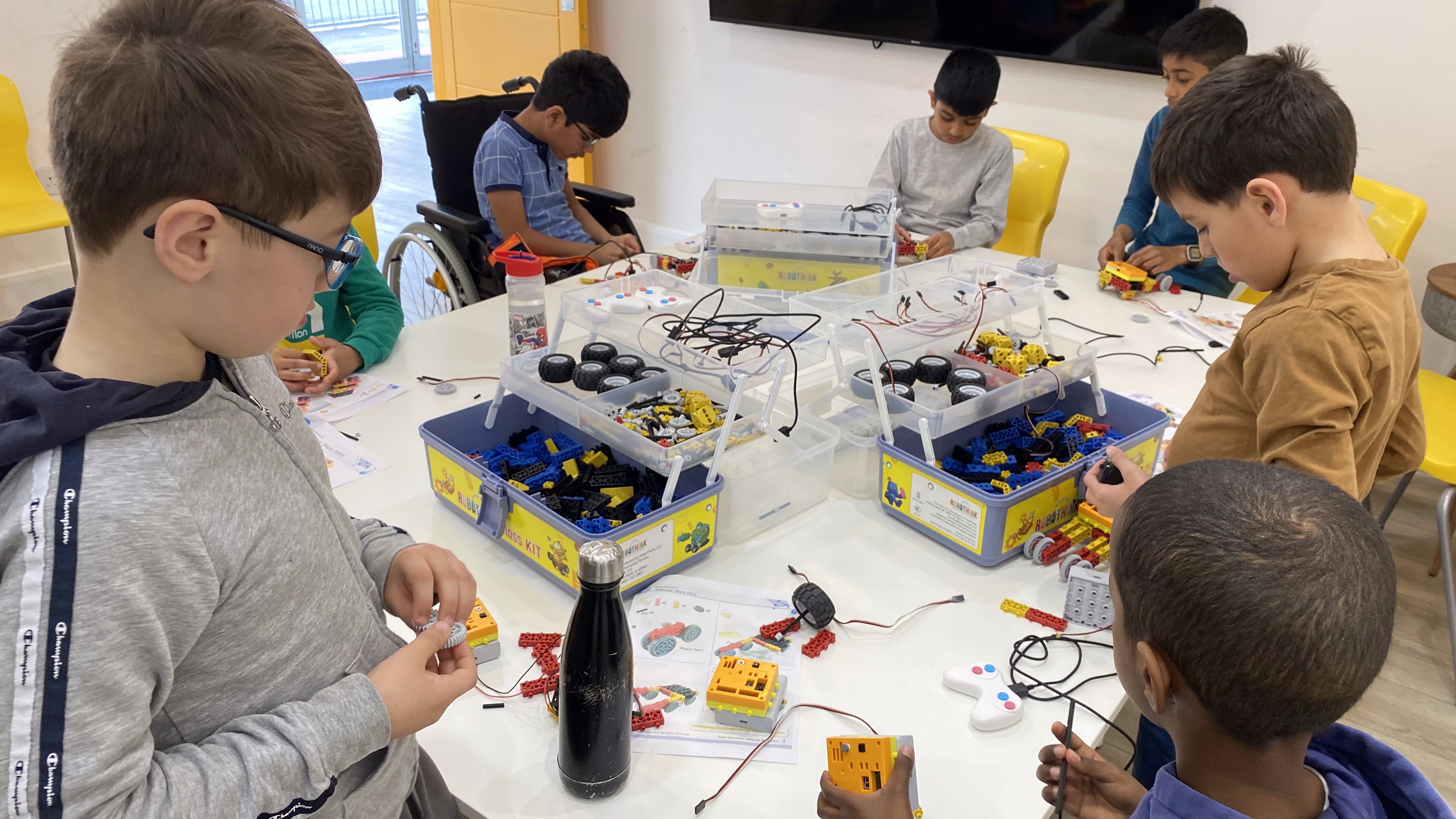 undefined-RoboThink Medway-3