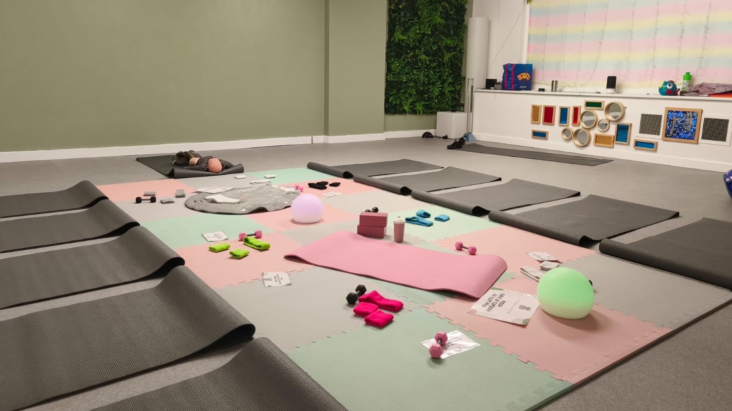 Mini Yogi's (Baby Yoga & Sensory) Autumn — photo 2