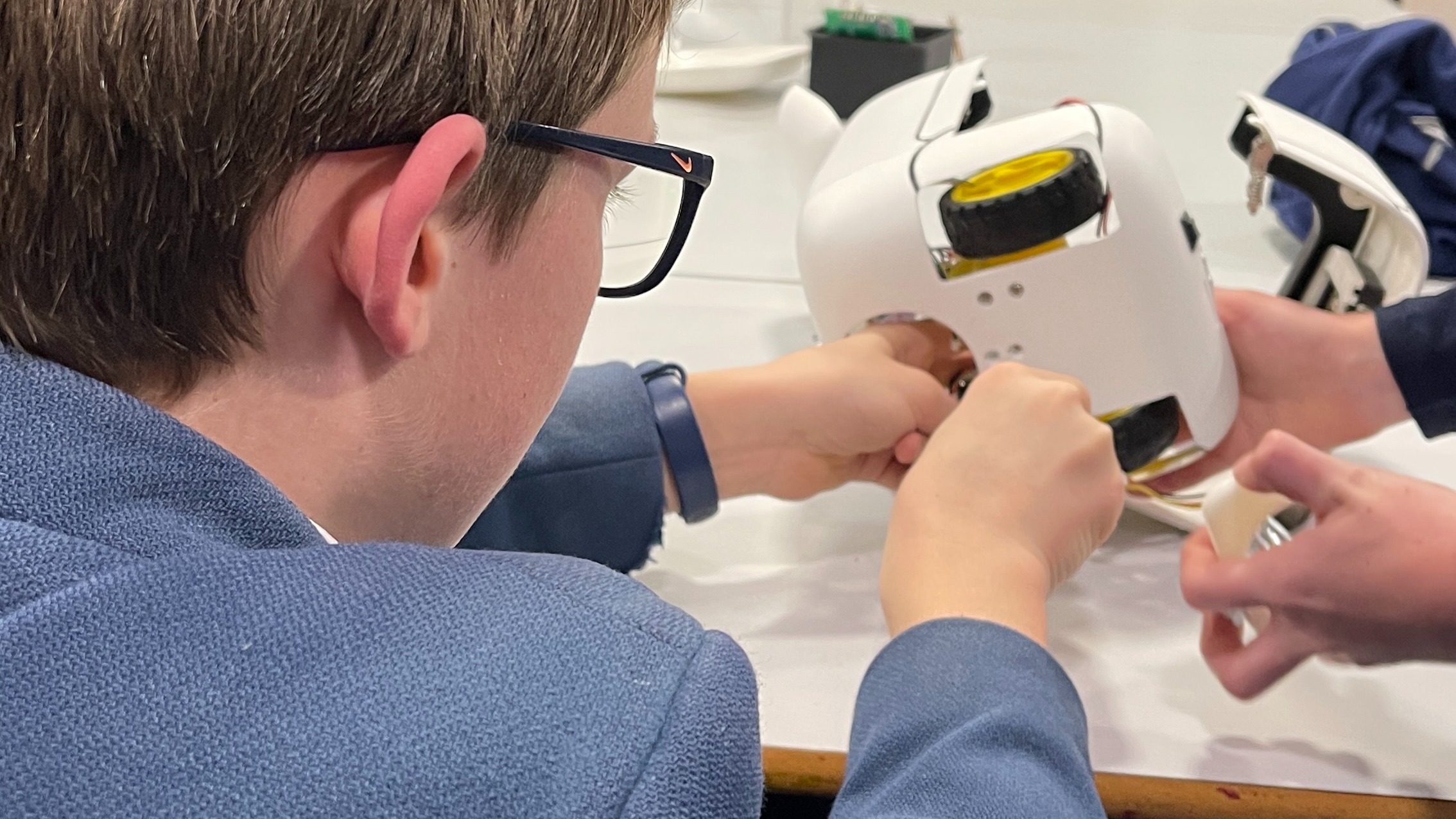 Field Junior School Spring Term After School Club-Robolab x-1