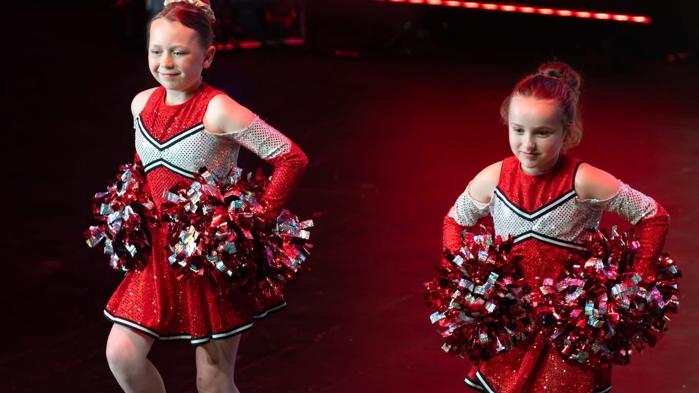 Dance Inc. Studio BOTHWELL - P1-7 Recreational Pom