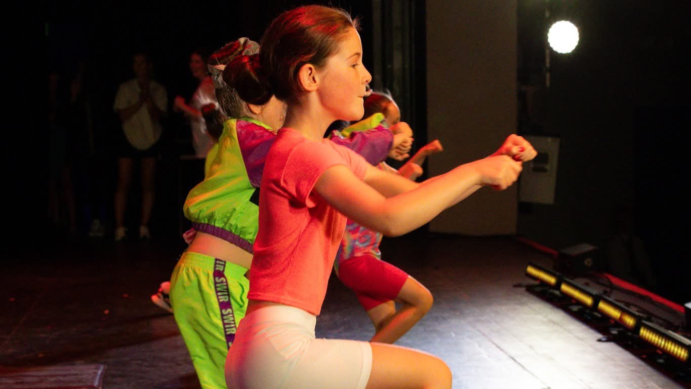 Dance Inc. Studio BOTHWELL - P3-4 Commercial — photo 2