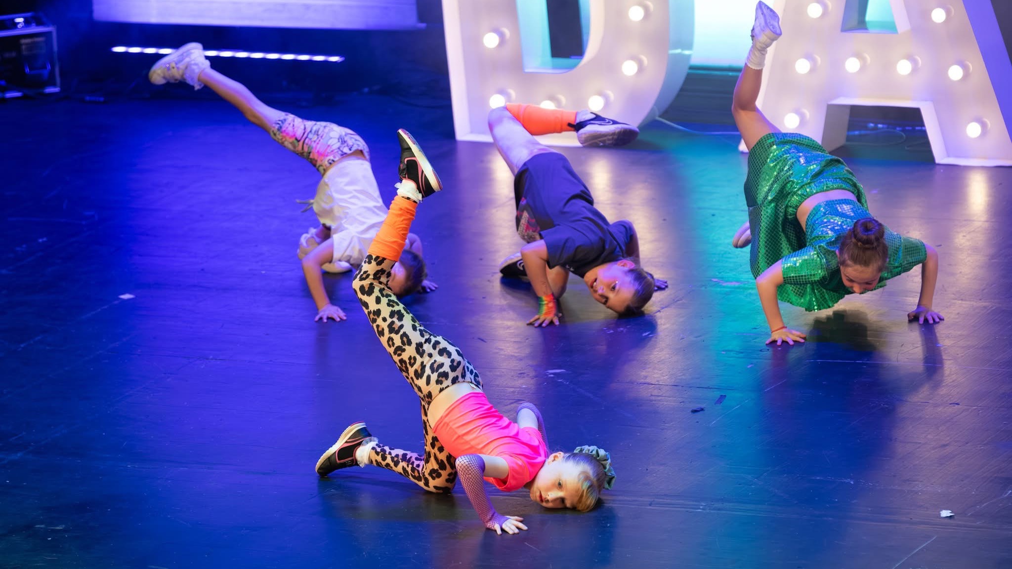 Dance Inc. Studio BUSBY - P1-4 HipHop