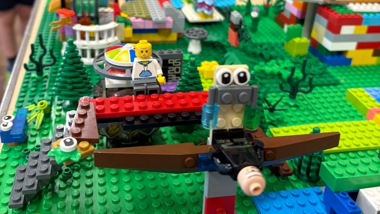 Build Lab after school club - Cheam Fields Primary Academy — photo 3