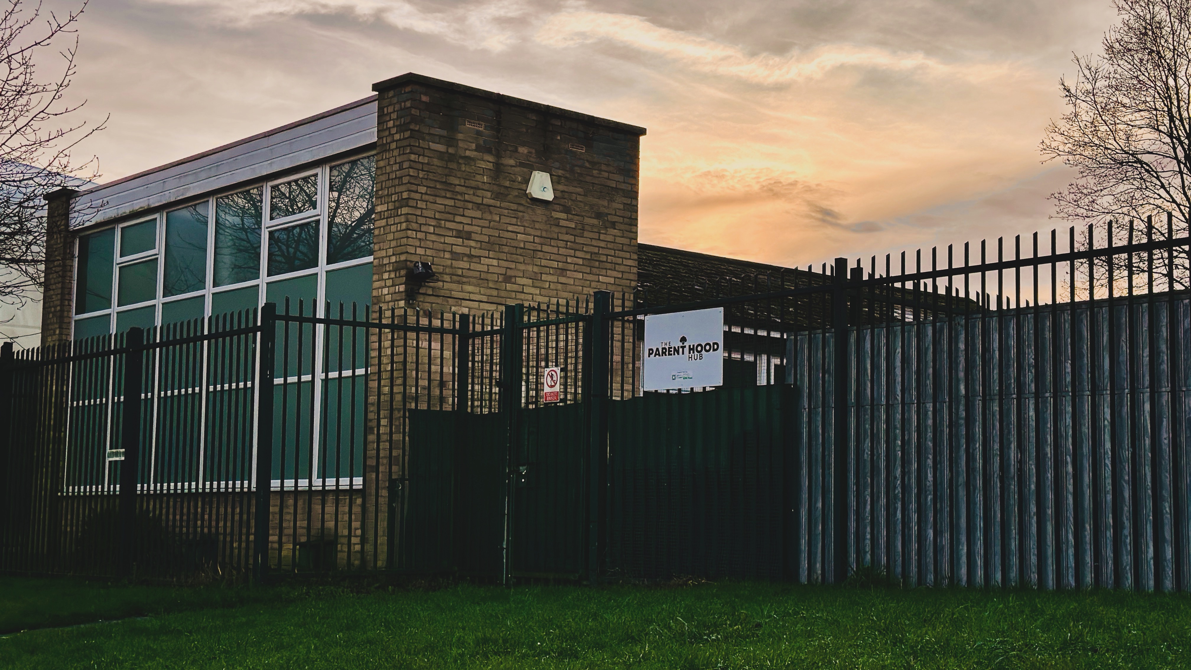 undefined-The Parent Hood of Harlow-1