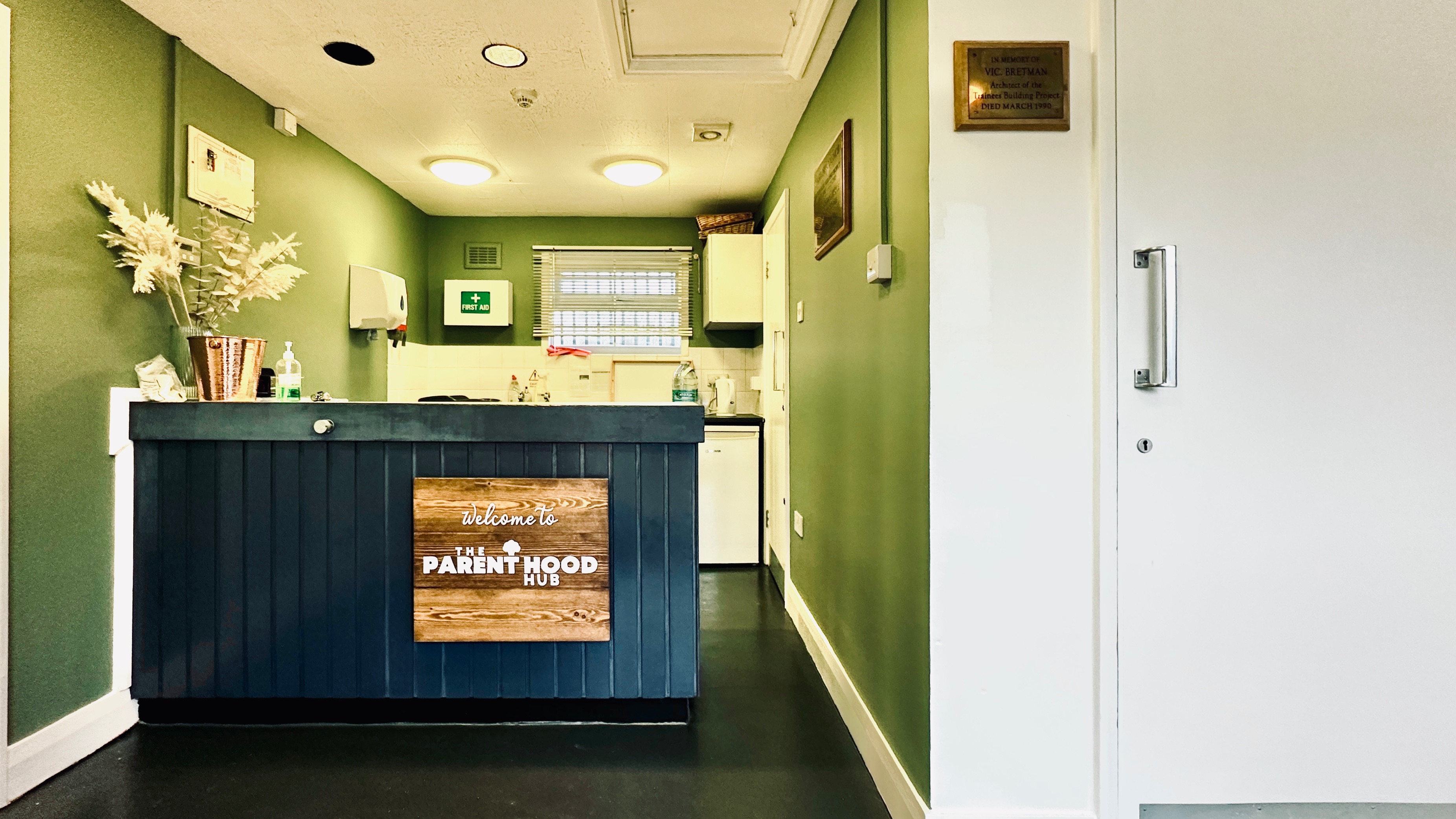 undefined-The Parent Hood of Harlow-2