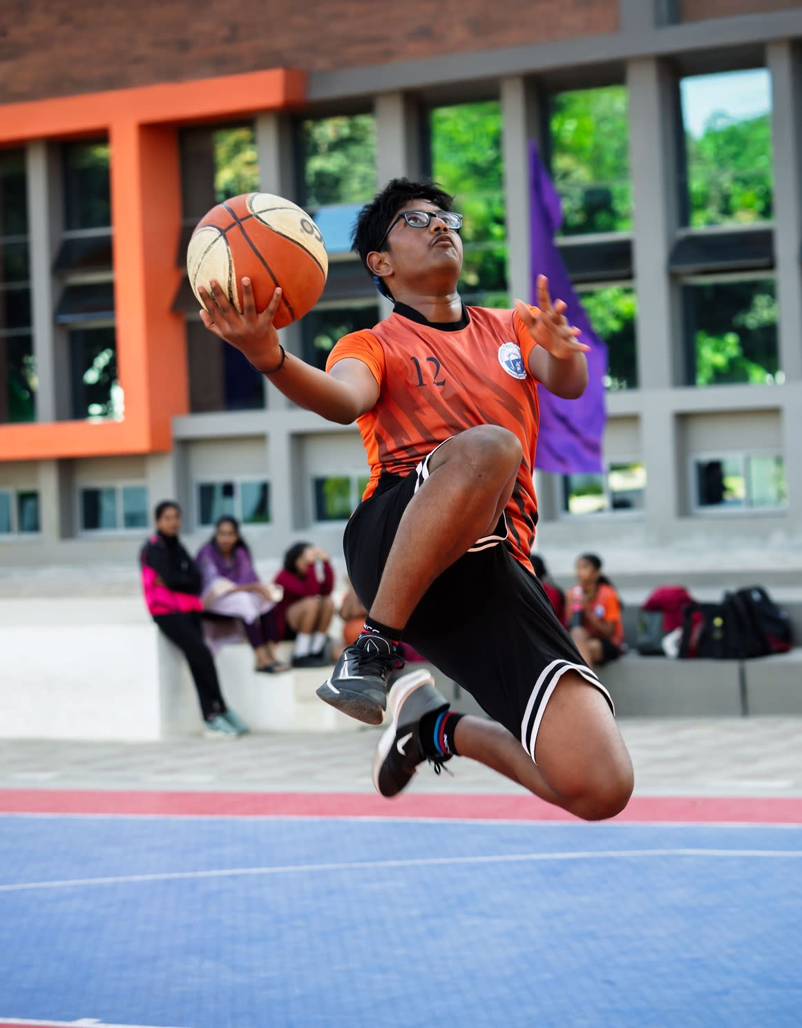 BASKETBALL