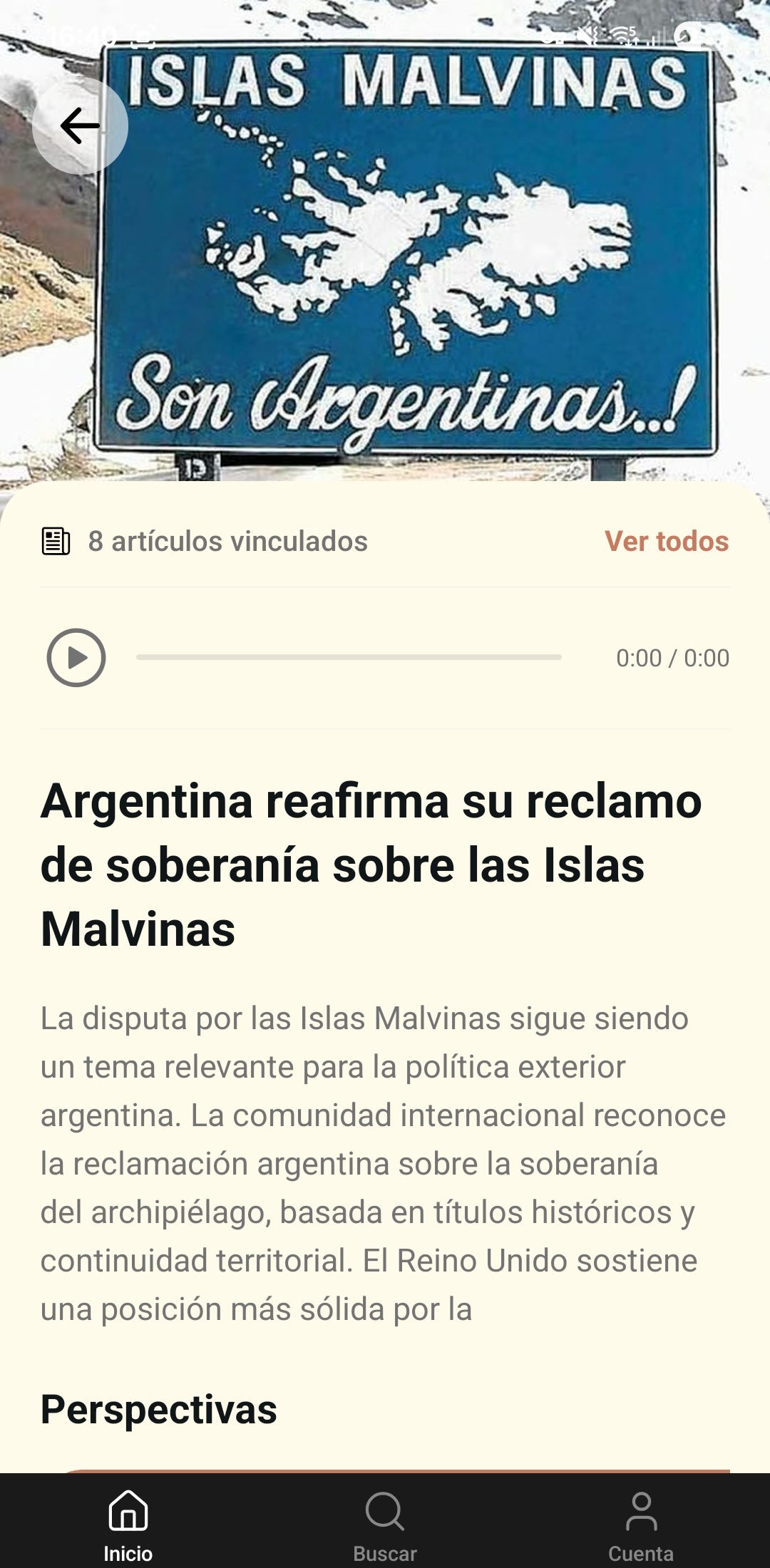 Punto Medio app displaying event detail with summary and source comparison