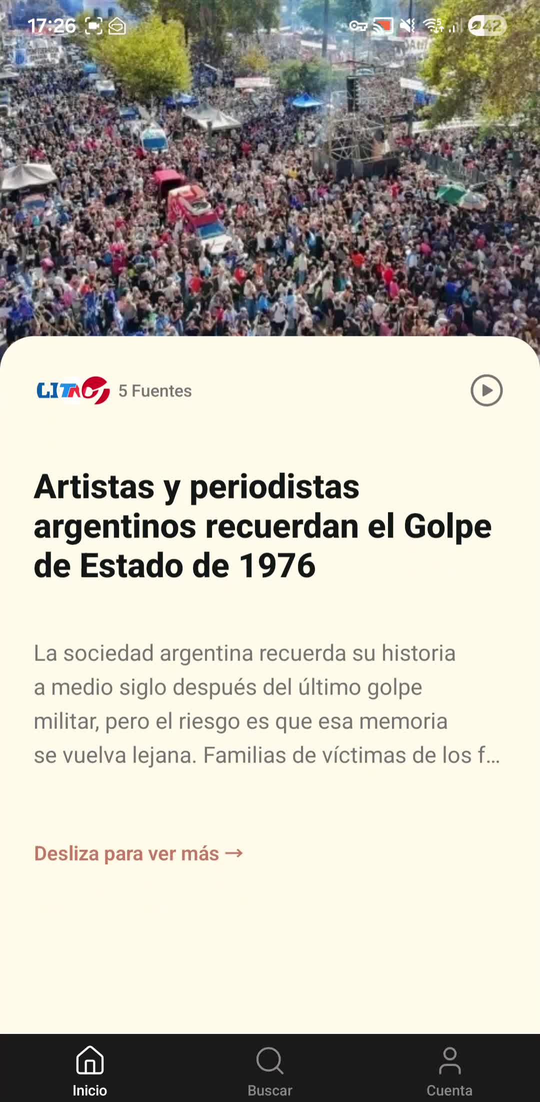 Screen recording of scrolling through the Punto Medio news feed