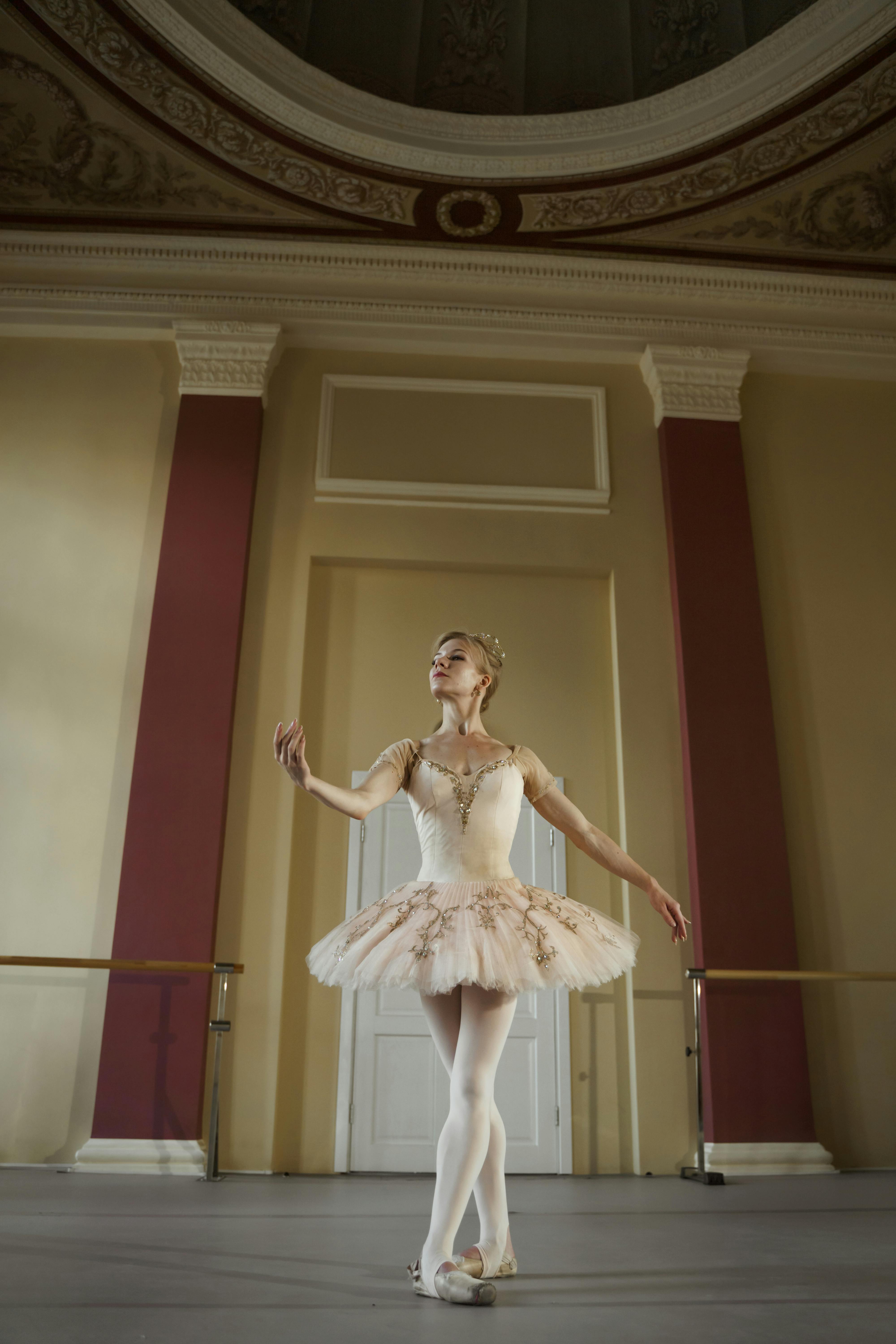 classical-ballet-dancer
