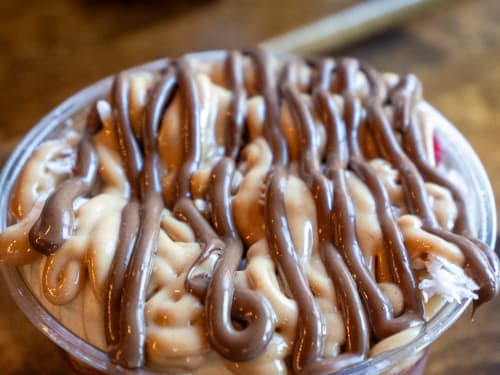 Caramel drizzle, straight down