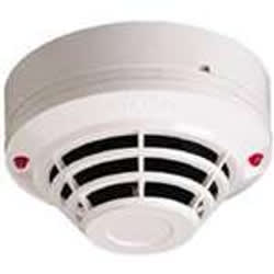 System Sensor 5451 Fixed/Rate-of-Rise, Plug-in Heat Detector