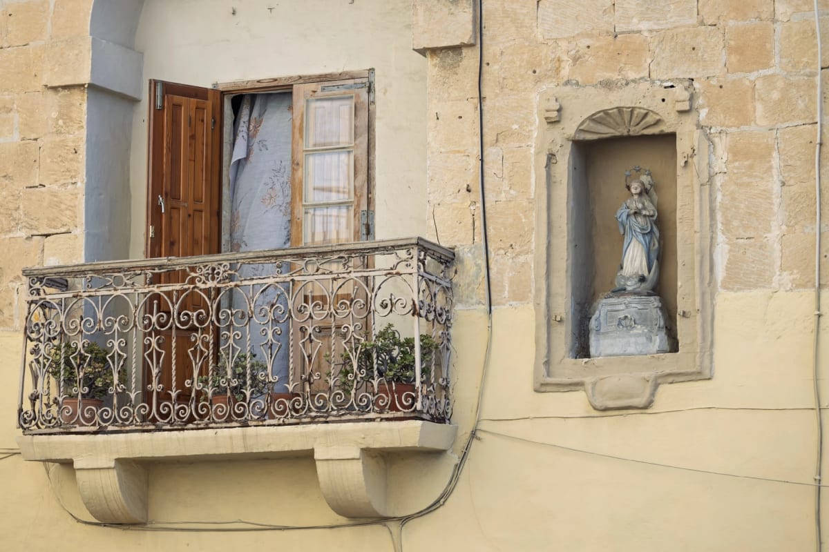 Immaculate Conception niche on Pjazzetta fuq Tomba, Victoria (Rabat), Gozo
