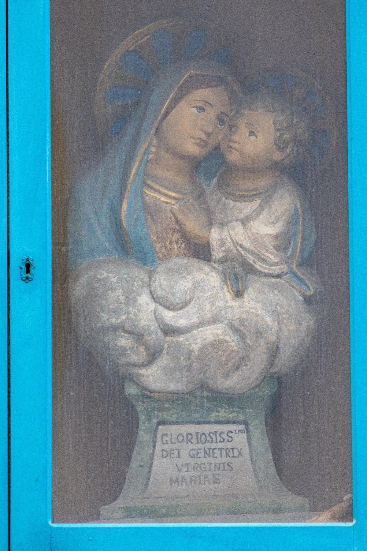 Madonna of Good Counsel niche on 39 Triq Santa Ursula, Victoria (Rabat), Gozo — carved stonework detail