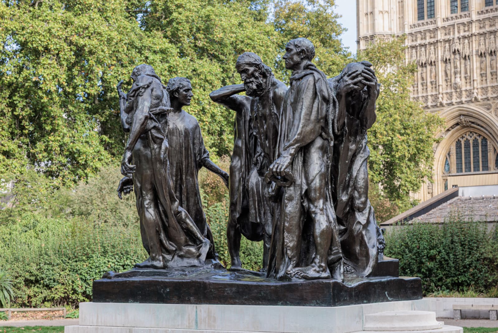 Memorial Near Houses of Parliament