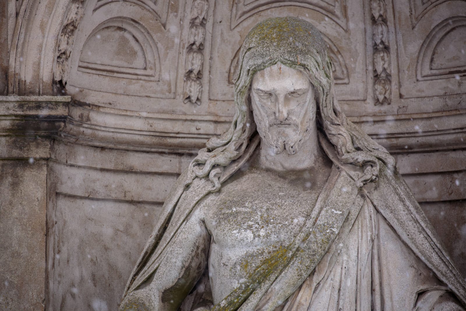 Somber Statue of Jesus Christ